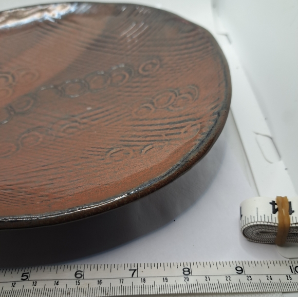 Vintage Art Studio Pottery Plate. - Picture 2 of 5